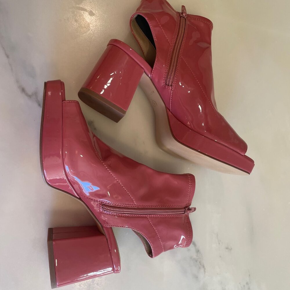 Katy Perry Surrprise Shootie in red dust, Size 6 - Picture 5 of 9